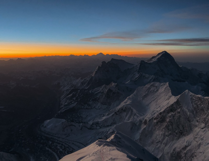 Sunrise on the way to the summit